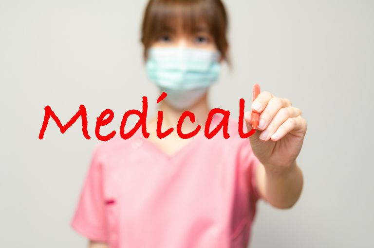 歴史と未来が調和する田町の多彩な街と内科医療の充実した安心生活